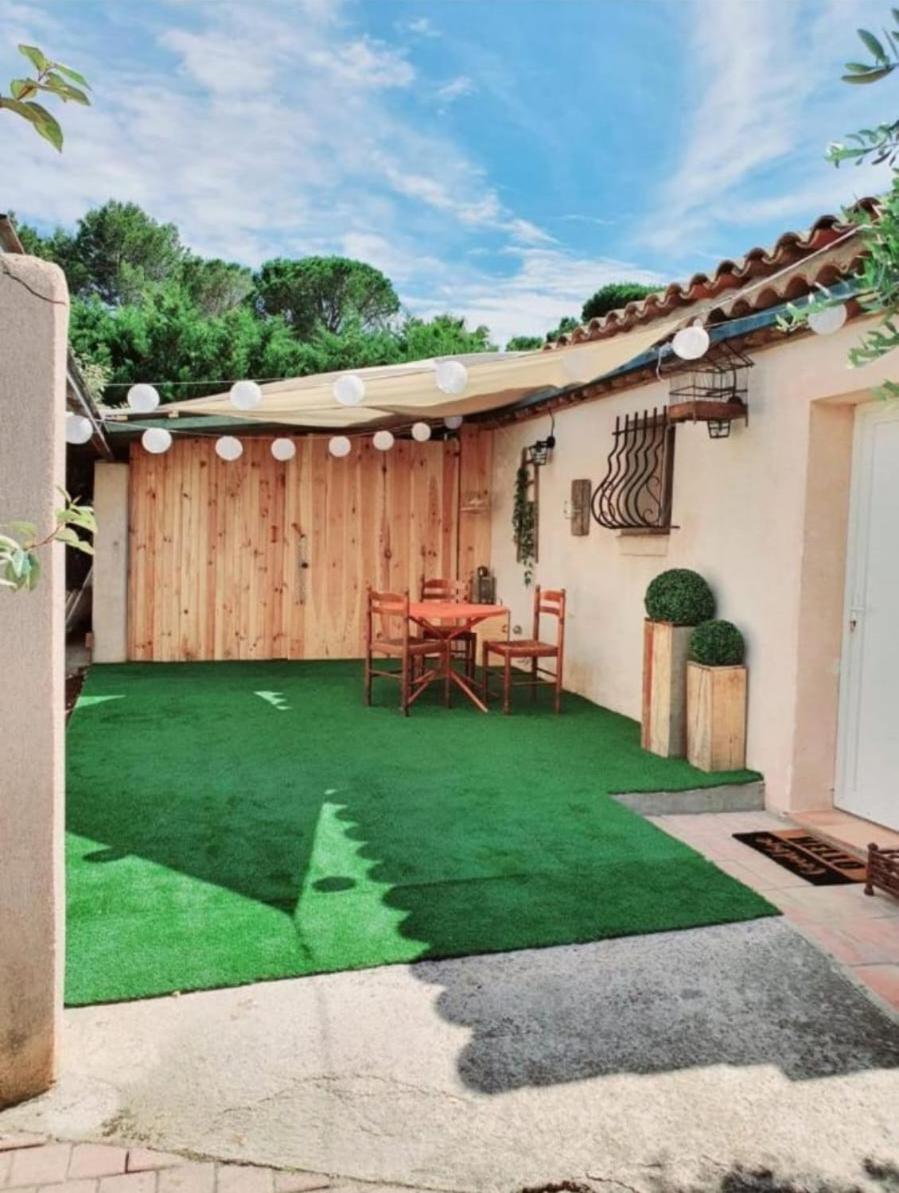 Charmant petit studio à 2 pas du village Le Plan-de-la-Tour Esterno foto